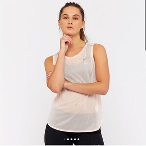 Nike Women’s Pink Breathe Mesh Running Tank/Nike Victory Shape High Support Bra